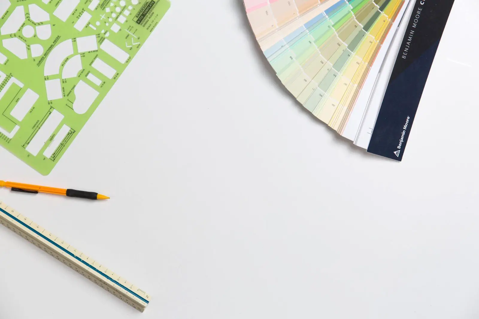 how to use flat color, color psychology in advertising, ways to use flat color in branding